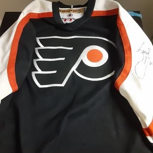 Philadelphia flyers signed jersey